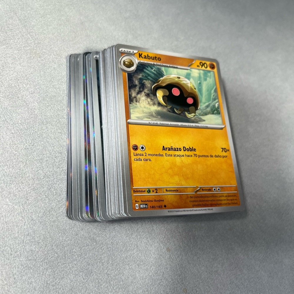 Random Pokemon Stack (cards in Spanish) - Picture 4 of 4